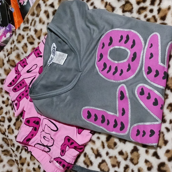 FINAL Price before donated. NWOT Emme Jordan "LOVE" 2pc Pjs Sz S - Picture 12 of 12